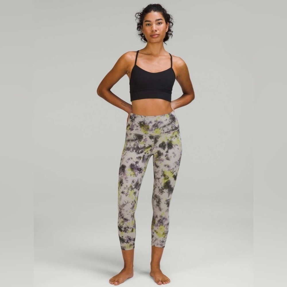 Lululemon 2022 Align High-Rise Crop 21"
Radial Tie Dye Mauve Grey Multi 14